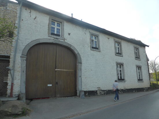 Düserhofstraße 3 - "Gut Tennenpuhl“ - vierflügeliger Bruchsteinhof mit heimischem Mergel  - 18. Jh.