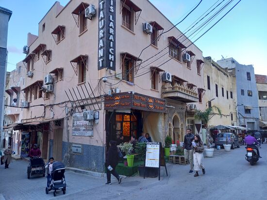 Straßenansicht in direkter Nachbarschaft zu unserem Riad.