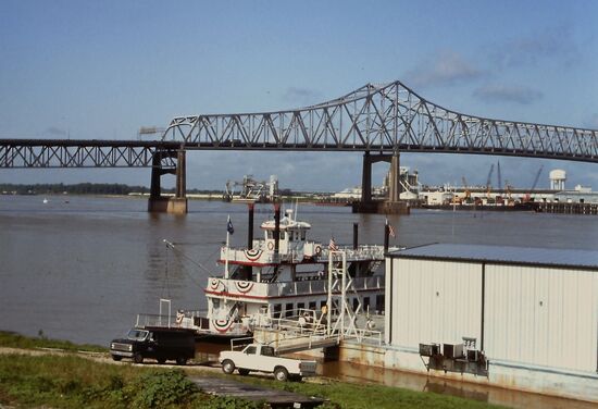 Brücke über den Mississippi