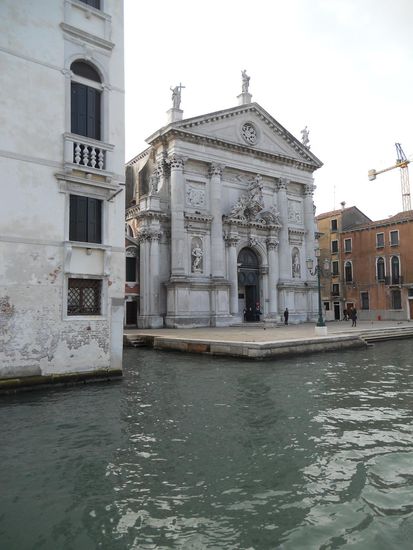 San Stae ist eine am Canal Grande im Sestiere Santa Croce gelegene Kirche in Venedig. San Stae ist eine für Venedig typische Verballhornung (siehe San Marcuola oder Zanipolo) von Sant' Eustachio. An der Stelle der heutigen Kirche stand bereits im 11. Jahrhundert ein Gotteshaus, das Jesaja, einem typischen Kirchenpatron des Ostens geweiht war.