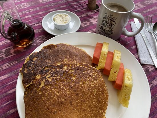 Pancakes mit Ahornsirup