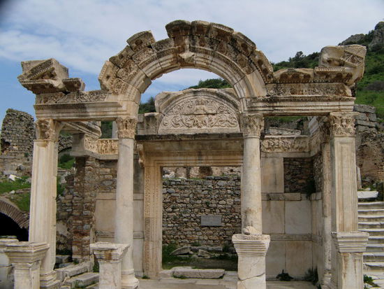 2009 - Ephesus; der Hadrianstempel