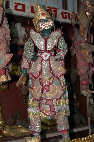 Typisch asiatische Marionette.