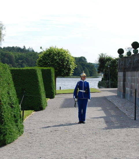 Wachposten vor dem Schloß