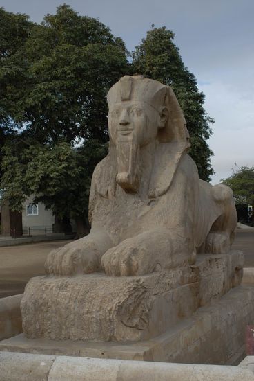 Sphinx aus Alabaster