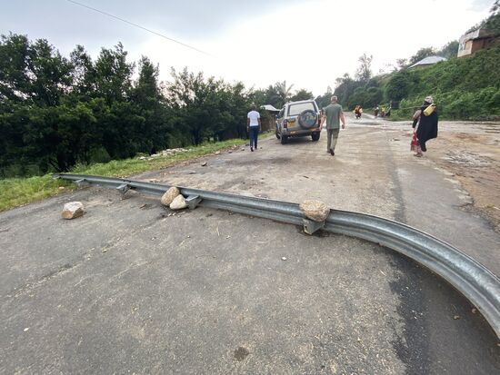 Provisorische Straßensperre….