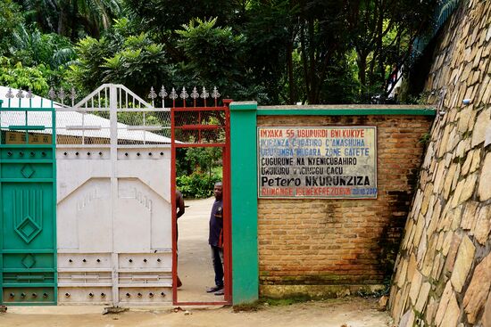Es ist ein Wochentag und es sind kaum Gäste hier. Wir erfahren später, dass es an den Wochenenden hier sehr voll ist.