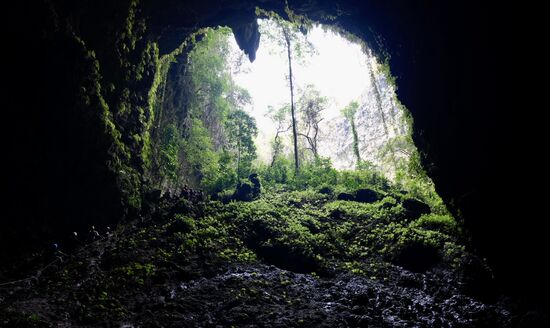 Raus aus der Höhle..