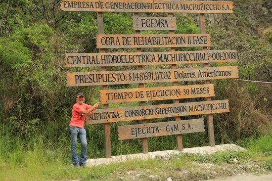 Mausbiber kann kein spanisch, doch er liebt große Wegweiser....