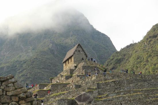 ...der Nebel der Wolken macht das Ganze noch mystischer....